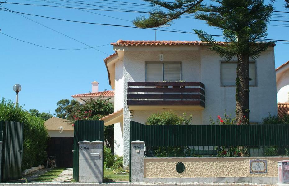 Traditional Villa In S Pedro , Estoril Alapraia Kültér fotó